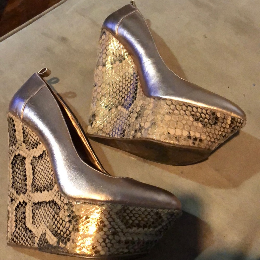 Super high platforms peach glitter with snakeskin